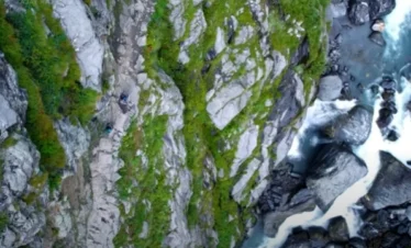 Hampta Pass Trek Package