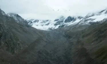 Hampta Pass Trek Package