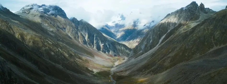 Hampta Pass Trek Package