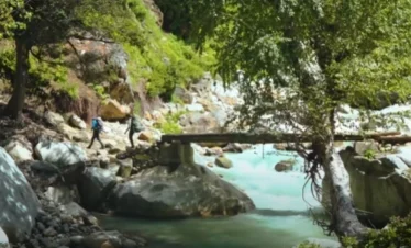 Hampta Pass Trek Package