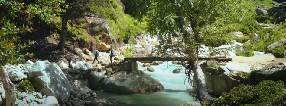 Hampta Pass Trek Package