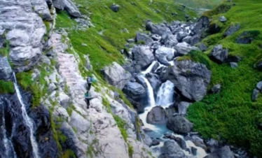 Hampta Pass Trek Package