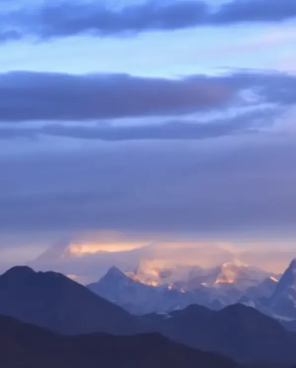 Brahmatal Trek Himalayan mountain view at sunrise, Brahmatal Trek Uttarakhand snow peaks, Brahmatal Trek scenic landscape, Himalayan trekking route India, Brahmatal winter trek mountain panorama