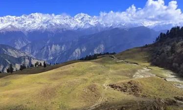 Dayara Bugyal Trek Package