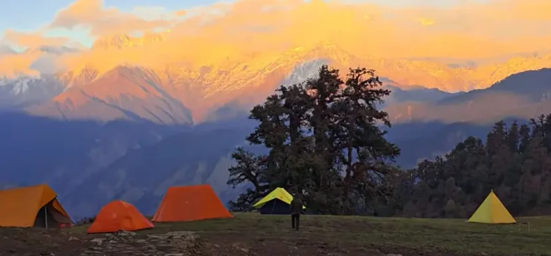 Dayara Bugyal Trek Package