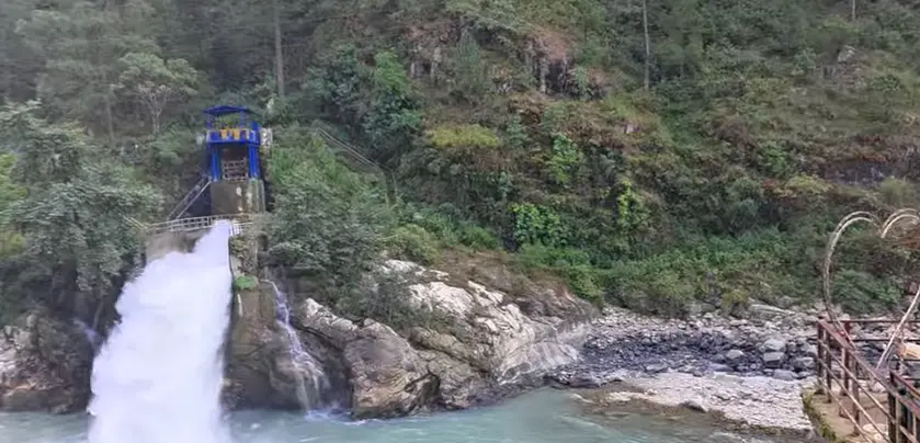 Dayara Bugyal Trek Package