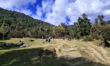 Dayara Bugyal Trek Package