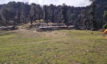 Dayara Bugyal Trek Package