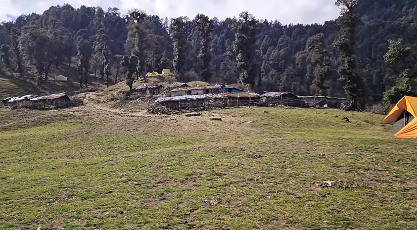 Dayara Bugyal Trek Package