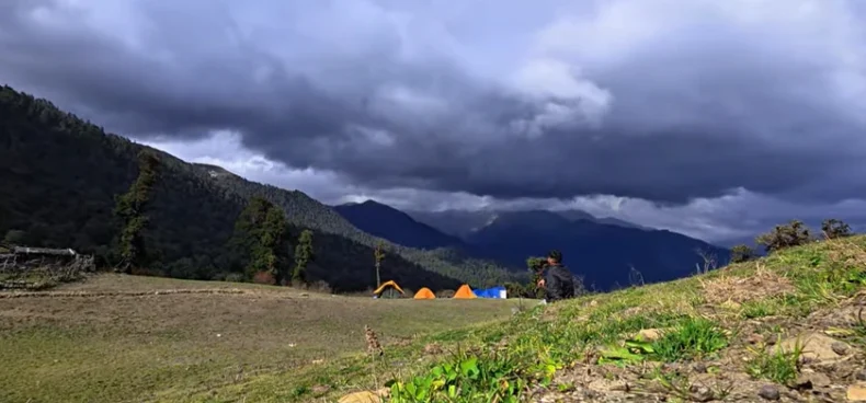 Dayara Bugyal Trek Package