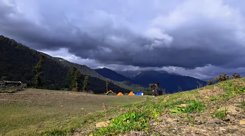 Dayara Bugyal Trek Package