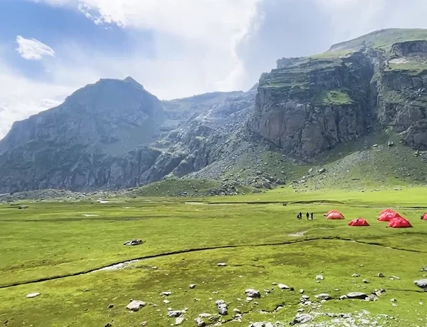 Nafran Valley Trek Package