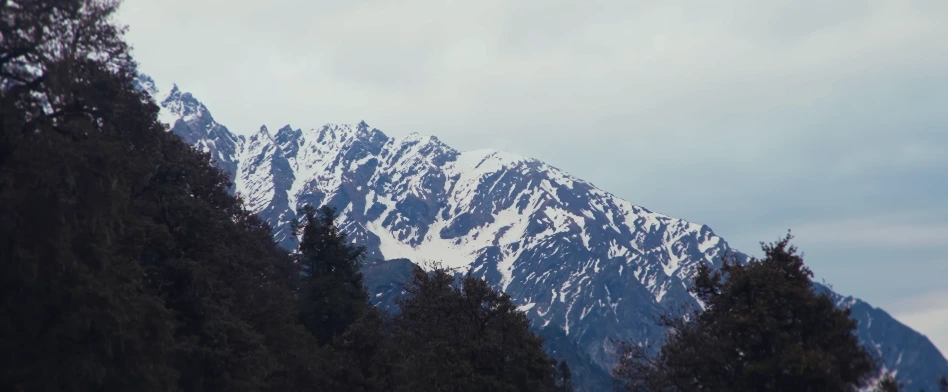 Sar Pass Trek Package