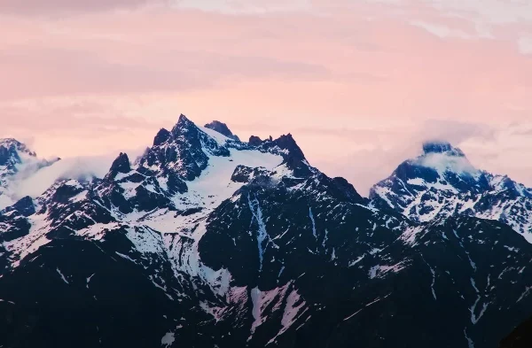 Sar Pass Trek Package